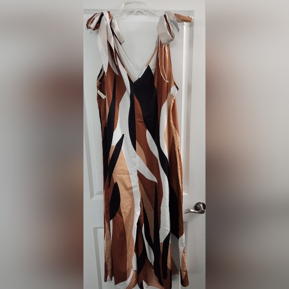 Romper - Picture 8 of 8